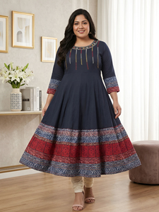 Anarkali Kurta en coton brodé bleu, taille plus, col rond, manches trois quarts, toucher doux, vêtements de cérémonie pour femmes - Product Image 1