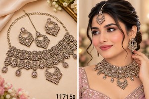 Parure de bijoux ethniques de luxe indiens pour mariée, comprenant un collier, des boucles d'oreilles pendantes et un ensemble Mang Tika, plaqué or antique, parure de collier AD - Product Image 6