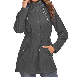 Chaqueta Impermeable con Capucha para Hombre, Diseño Color Block, Corte Regular, Poliéster, Estilo Casual para Otoño, Uso en Exteriores, con Cierre de Cremallera - Product Image 3