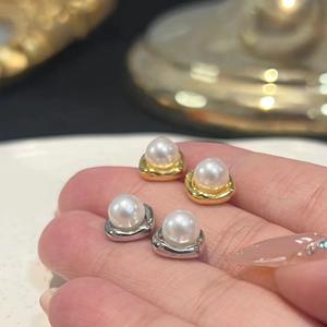 Boucles d'oreilles en argent pur S925 de style multifacettes de Pearl Jewelry World, perles naturelles de 10-11 mm avec de légères imperfections - Product Image 2