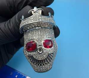 Pendentif Tête de Mort en Moissanite Personnalisable Style Rappeur Halloween avec Diamant Rond en Argent 925 – Bijoux Fins, Pendentifs et Breloques - Product Image 1