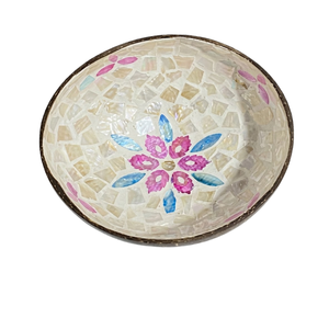 Vente en gros de bols en noix de coco artisanaux gravés, modernes, uniques, polis, écologiques, de qualité supérieure, pour la cuisine - Product Image 1