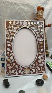 Hand Crafted Fresh Arrival Mother of Pearl Inlay Photo <b>Frame</b> | Black <b>With</b> Leaf Inlay Pattern | Handmade Luxury Décor - Product Image 4