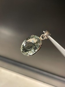 Pendentif de luxe en améthyste verte, plaqué or, argent sterling, pierre de naissance de février, bijoux pour femmes, cadeau minimaliste pour elle - Product Image 6