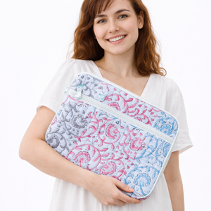 Housse d'ordinateur portable en coton matelassée, légère, durable et protectrice, avec plusieurs poches zippées, écologique, artisanale, motif Jaipur Block - Product Image 5