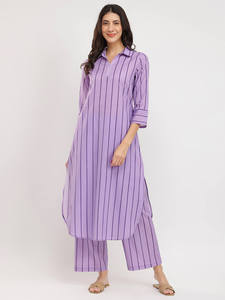 Kurta violet à col en V brodé de fleurs avec manches trois quarts et pantalon palazzo assorti, ensemble décontracté pour tous les jours pour femmes - Product Image 1