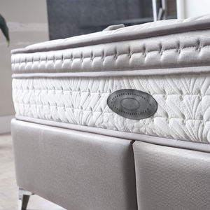 Cadre de lit d'hôtel commercial de style européen moderne avec tête de lit rembourrée et structure en bois de pin pour chambres d'hôtes de luxe - Product Image 2