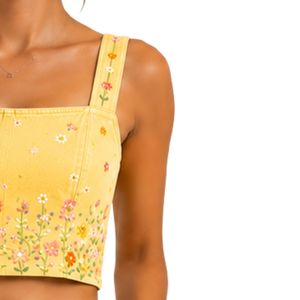 Conjunto de Top Corto y Falda Bordados para Mujer, Color Amarillo, Diseño Floral, Verano, Dos Piezas, Logotipo Personalizado, OEM, Ropa al Por Mayor - Product Image 4