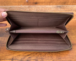 Porte-monnaie en cuir sculpté usiné à la main pochette étui de téléphone élégant multi-utilisations nouveau Design portefeuilles en cuir occidental pochette à la main - Product Image 6