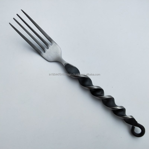 4 Pcs Vintage Medieval Forgé à la Main Twisted Couteau Fourchette Cuillère Couverts Set - Product Image 3