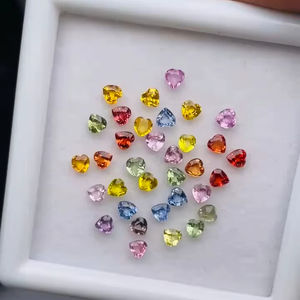 พลอยแซฟไฟร์ธรรมชาติทรงหัวใจ น้ำหนัก 4.75 กะรัต คุณภาพเกรด AAA พร้อมประกายเงางามและสีสันหลากหลาย เหมาะสำหรับทำเครื่องประดับ - Product Image 2