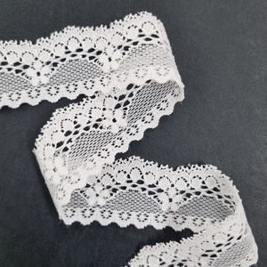 Dentelle extensible florale légère en nylon et élasthanne de 3,3 cm avec bord festonné pour lingerie et sous-vêtements - Product Image 2