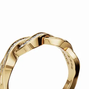แหวนเพชรเพาะเลี้ยง Twirl Lab Grown Diamond ตัวเรือนทองคำขาว 18K 31 เม็ด แหวนหมั้นหรูหราสำหรับผู้หญิง รับรองโดย IGI ขายส่งจากอินเดีย - Product Image 3
