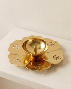Copper Diya Traditional Pooja <b>Oil</b> <b>Lamp</b> Brass Deepam Decorative Prayer Light Home Decor Temple Festival Decoration - Product Image 2