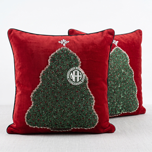 Housse de coussin de Noël faite à la main avec perles, en velours rouge, motif sapin persistant, pour canapé, collection hiver festive - Product Image 1