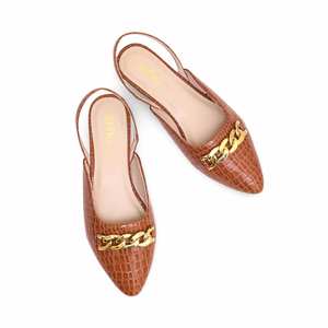 WN5332 <b>Skateboarding</b> <b>Shoes</b> with Mustard Back Open Design - Product Image 1