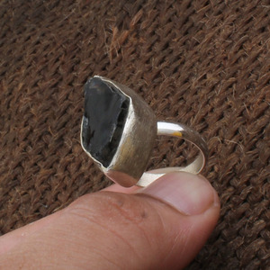 แหวนเงินแท้ 925 ลายสโมคกี้โรว์สีน้ำตาล ดีไซน์ครึ่งวงนิรันดร์ แบบเรียบง่าย ประดับอัญมณี เหมาะสำหรับผู้หญิง เป็นของขวัญ - Product Image 2