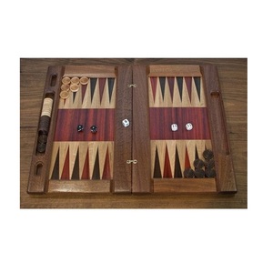 Plateau de Backgammon de Luxe Personnalisé - Design Unique en Plumes Naturelles, Jeu de Backgammon Portable en Bois avec Dés et Shakers - Product Image 3