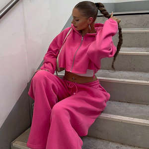 Ensembles personnalisés surdimensionnés deux pièces pour femmes : pantalon large et sweat à capuche court zippé de haute qualité - Product Image 4