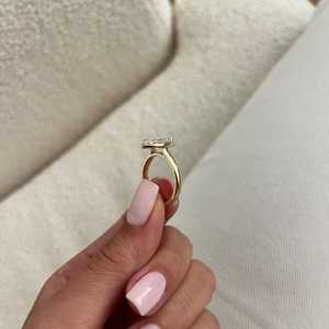 Anillo de Compromiso Romántico con Diamante Tallado en Corazón de 2.01CT Cultivado en Laboratorio con Oro Sólido de 18K, Regalo para Enamorados - Product Image 6