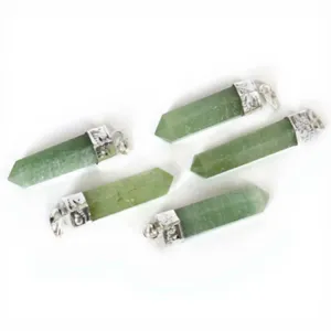 Colgante de Ágata Verde Natural con Tapa Plateada, Piedras de Cristal Talladas con Acabado Realista - Product Image 3