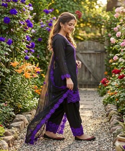 เสื้อปาเตียลาผ้าเครปไหมปักลายประณีต พร้อมผ้าคลุมไหล่ สไตล์ลำลอง ราคาขายส่ง เสื้อผ้าชาติพันธุ์ สีม่วง - Product Image 2