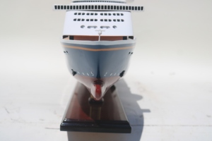 Maquette de bateau en bois artisanale MS Color Magic Cruiseferry 27,5 pouces - Réplique de bateau de croisière de luxe Norvège - Cadeau d'affaires Feng Shui haut de gamme - Product Image 3