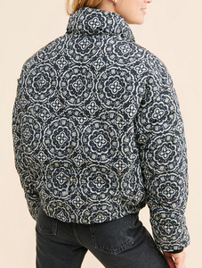Chaqueta Acolchada Estampada para Mujer al por Mayor, Ropa Casual Personalizada, Cierre de Cremallera Resistente al Viento, Bolsillos Laterales, Abrigo Premium para Mujer para Invierno - Product Image 3