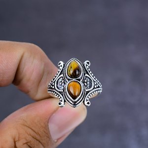 Anillo de plata chapada hecho a mano con piedra natural de ojo de tigre, talla 7 - Product Image 2