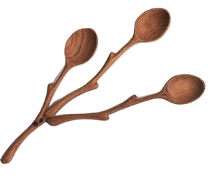 ช้อนไม้ทำมือจากเวียดนาม แกะสลักจากไม้สนแดง สำหรับใช้ในครัว ทำอาหาร และเสิร์ฟ - Product Image 1