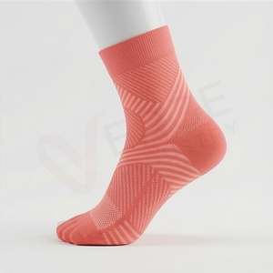 Chaussettes athlétiques pour hommes à 5 orteils, tricotées jacquard, motif géométrique, en coton respirant, personnalisables, pour le sport d'automne - Product Image 3