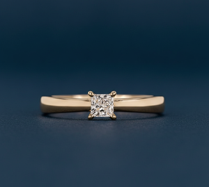 Anillo de Diamante Cultivado en Laboratorio de 0.25 Quilates, Corte Princesa, Oro Amarillo de 14K, VVS2, Certificado IGI, Anillo de Compromiso Solitario, Venta al Por Mayor - Product Image 1