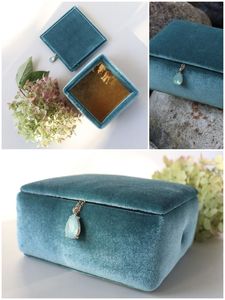 Ace of Celebrations Beaded <b>Cards</b> Box Rectangle Lid Closure Elegant Blue White Gold Pattern Jewelry Storage - Product Image 4