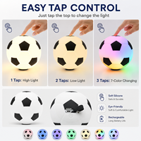 Lampe de chevet LED souple rechargeable en silicone en forme de ballon de football, avec changement de couleur RGB et 3 températures de couleur, pour chambre d'enfant