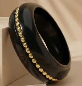 Bracelet classique en acrylique noir MN Exports avec incrustation de perles plaquées or, bijoux de mode unisexe, cadeau islamique - Product Image 4
