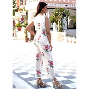 Combinaison florale élégante, belle et respirante, disponible en taille XS - Product Image 2