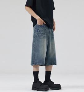 Pantalones Cortos de Mezclilla de Algodón Lavado Oscuro, Estilo Vintage, Holgados y Desgastados, Personalizados, para Hombre, Moda Urbana de Verano - Product Image 2