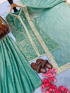 Conjunto Sharara de Seda Bordada Verde con Dupatta, Traje Tradicional Pakistaní para Bodas y Fiestas - Product Image 5