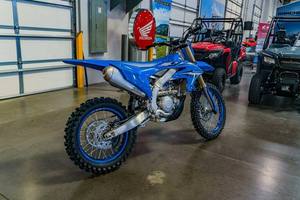 Moto tout-terrain 450cc YZ450FX 2026 pour adultes avec refroidissement liquide EFI et caractéristiques de course tout-terrain haut de gamme - Product Image 3