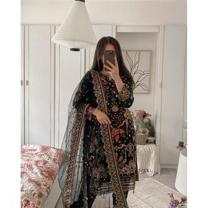 Conjunto de Top y Dupatta de Fiesta para Mujer con Diseño de Lentejuelas - Product Image 6