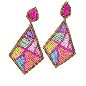 Boucles d'oreilles et accessoires de sac brodés à la main avec des perles de graines de couleur verte et rouge, design d'arbre, en provenance d'Inde - Product Image 4