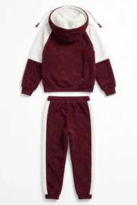 Conjunto Deportivo Unisex de Sudadera con Capucha y Pantalones Jogger en Color Granate y Blanco, 100% Algodón Grueso, con Gráfico de Ondas Arcoíris - Product Image 2