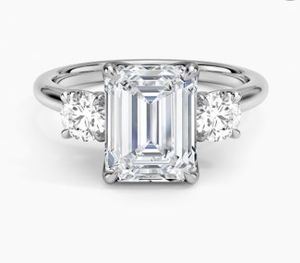 Anillo de Compromiso con Diamante Corte Esmeralda y Diamantes Princess para Mujer, Diamante Cultivado en Laboratorio Clásico - Product Image 2