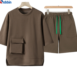 Conjunto de 2 Piezas Casual de Verano para Hombre, con Logotipo Personalizado Bordado, Camiseta de Secado Rápido 100% Algodón y Pantalones Cortos con Bolsillos Grandes - Product Image 1