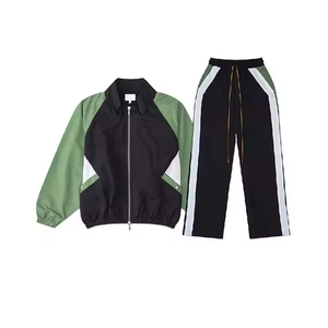 Conjunto Deportivo de Chaqueta Cortavientos y Pantalones Jogger para Hombre, Unisex, Hecho a Medida, de Material Duradero y Alta Calidad - Product Image 3