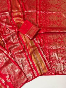 Sari de Seda Pura Chinya con Tejido Jacquard Doble Jari – Diseño Floral con Pallu Rico y Borlas - Product Image 2