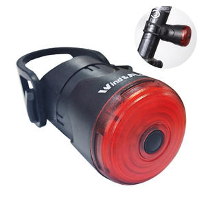 Étanche type-c rechargeable vélo arrière capteur intelligent vélo feu arrière aluminium LED phare <span class=keywords><strong>tige</strong></span> <span class=keywords><strong>de</strong></span> <span class=keywords><strong>selle</strong></span> montage alimenté par batterie - Product Image 5