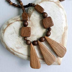 Collier de perles en bois naturel pour femmes de qualité supérieure Artisanat en bambou et en bois de qualité supérieure Bijoux - Product Image 2
