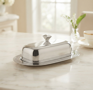 Beurrier ovale classique en acier inoxydable avec couvercle hermétique, idéal pour la cuisine et les fêtes - Product Image 1