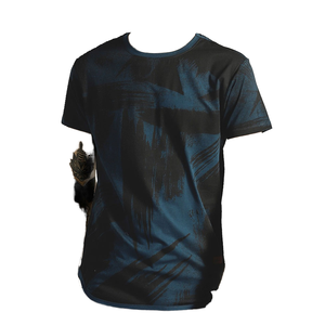 เสื้อยืดผู้ชายสีดำลายสีน้ำเงิน แขนสั้น คอตั้ง ทรงปกติ สวมใส่สบาย พิมพ์ลายซิลค์สกรีน ผ้าถัก ระบายอากาศได้ดี น้ำหนัก 220 กรัม - Product Image 2